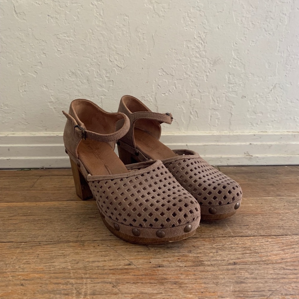 Suede clogs - Picture 2 of 8